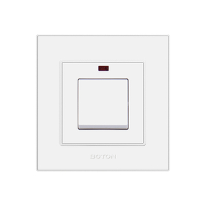 Inicio Apartamento 20A Interruptor de pared blanco con lámpara