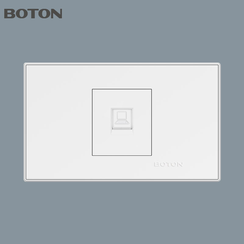 Toma de interruptor eléctrico de computadora rectangular de apartamento